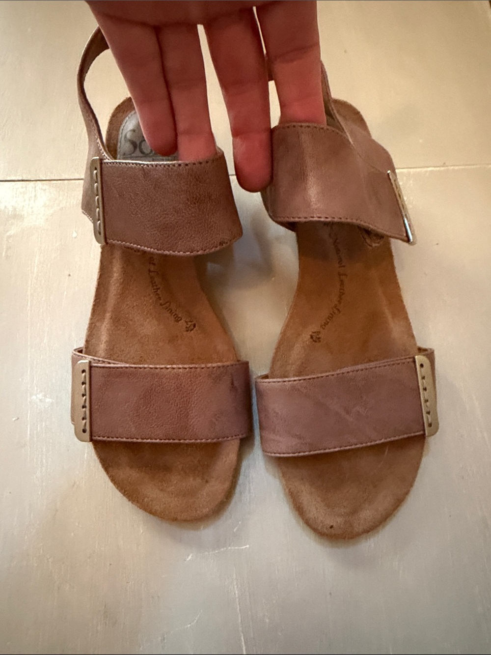 Sofft Women's Brown Double-Strap Adjustable Sandals